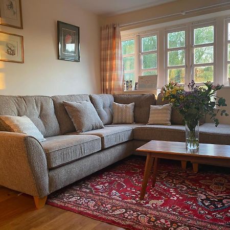 Relaxing Townhouse In The Heart Of Bridport 빌라 외부 사진