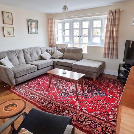 Relaxing Townhouse In The Heart Of Bridport 빌라 외부 사진