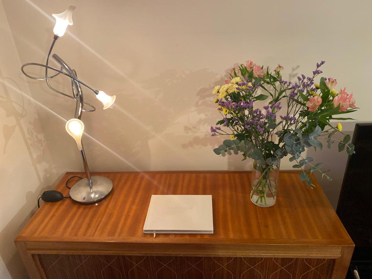 Relaxing Townhouse In The Heart Of Bridport 빌라 외부 사진