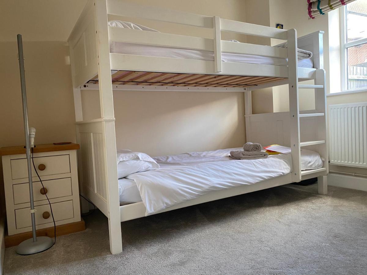 Relaxing Townhouse In The Heart Of Bridport 빌라 외부 사진