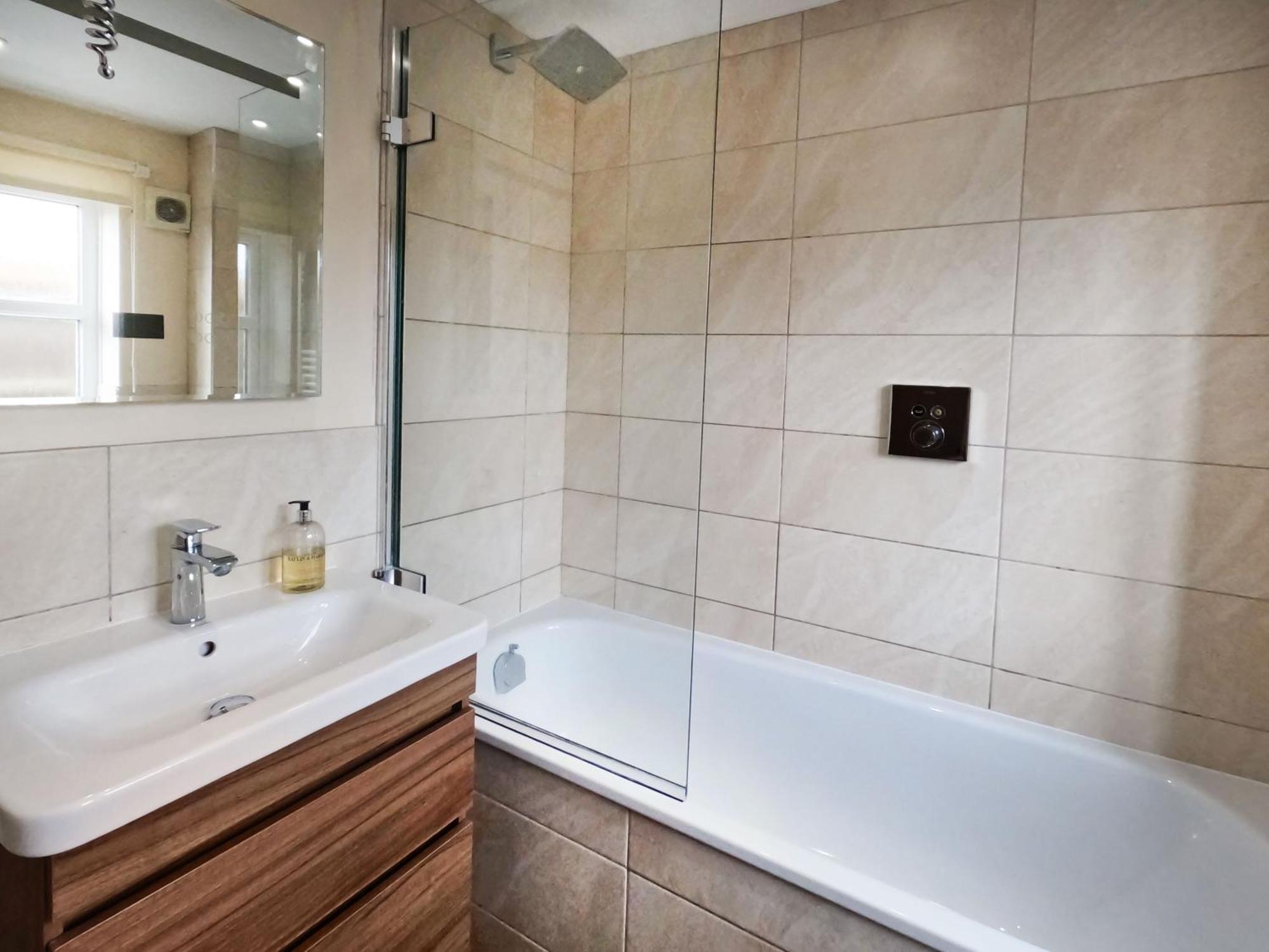 Relaxing Townhouse In The Heart Of Bridport 빌라 외부 사진